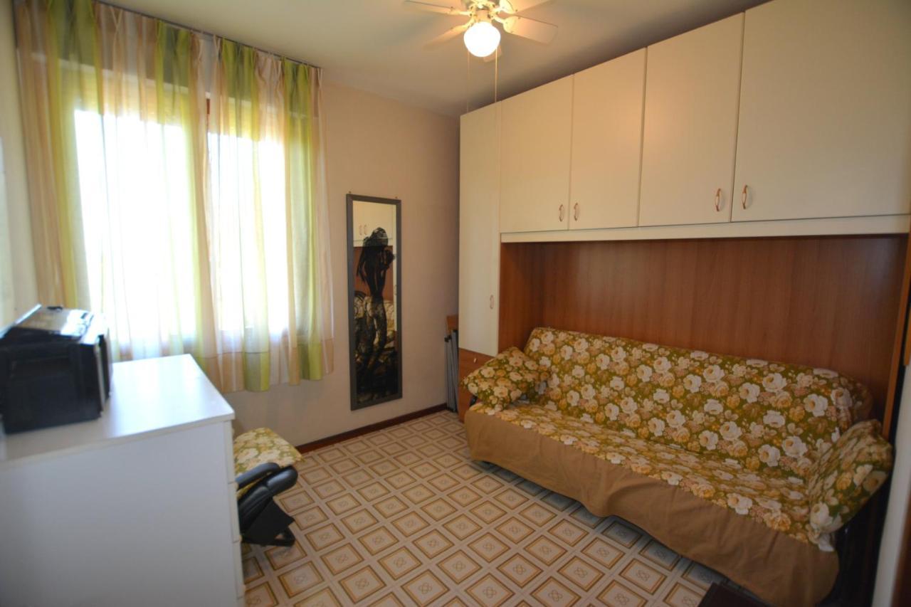 Ferienwohnung Lignano With Pool Lignano Sabbiadoro Exterior foto