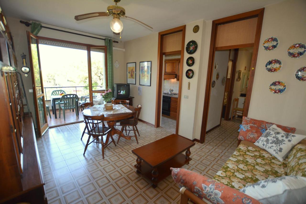 Ferienwohnung Lignano With Pool Lignano Sabbiadoro Exterior foto