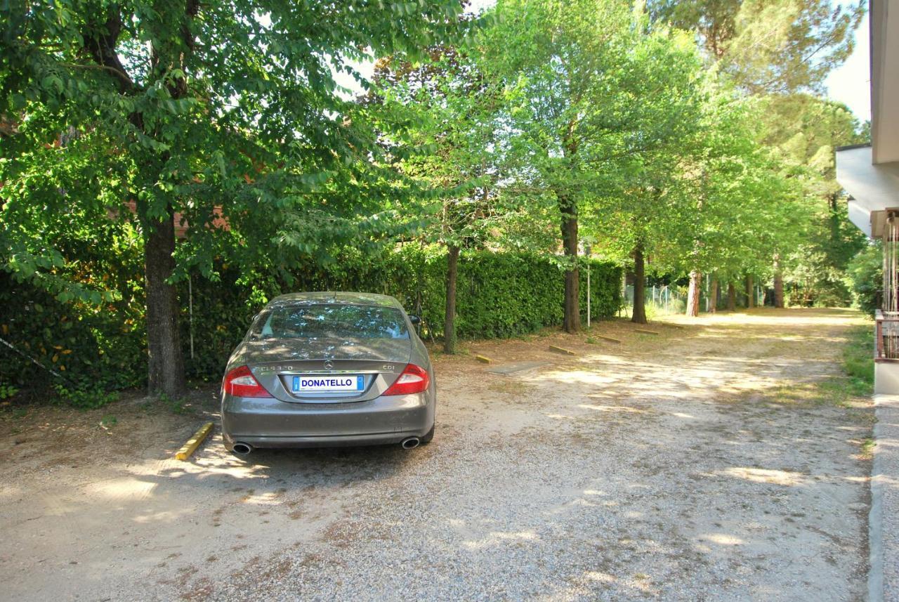 Ferienwohnung Lignano With Pool Lignano Sabbiadoro Exterior foto