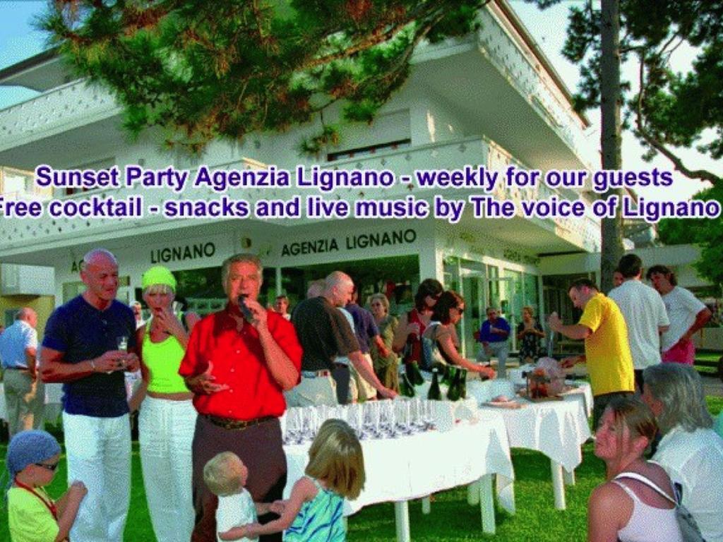 Ferienwohnung Lignano With Pool Lignano Sabbiadoro Exterior foto